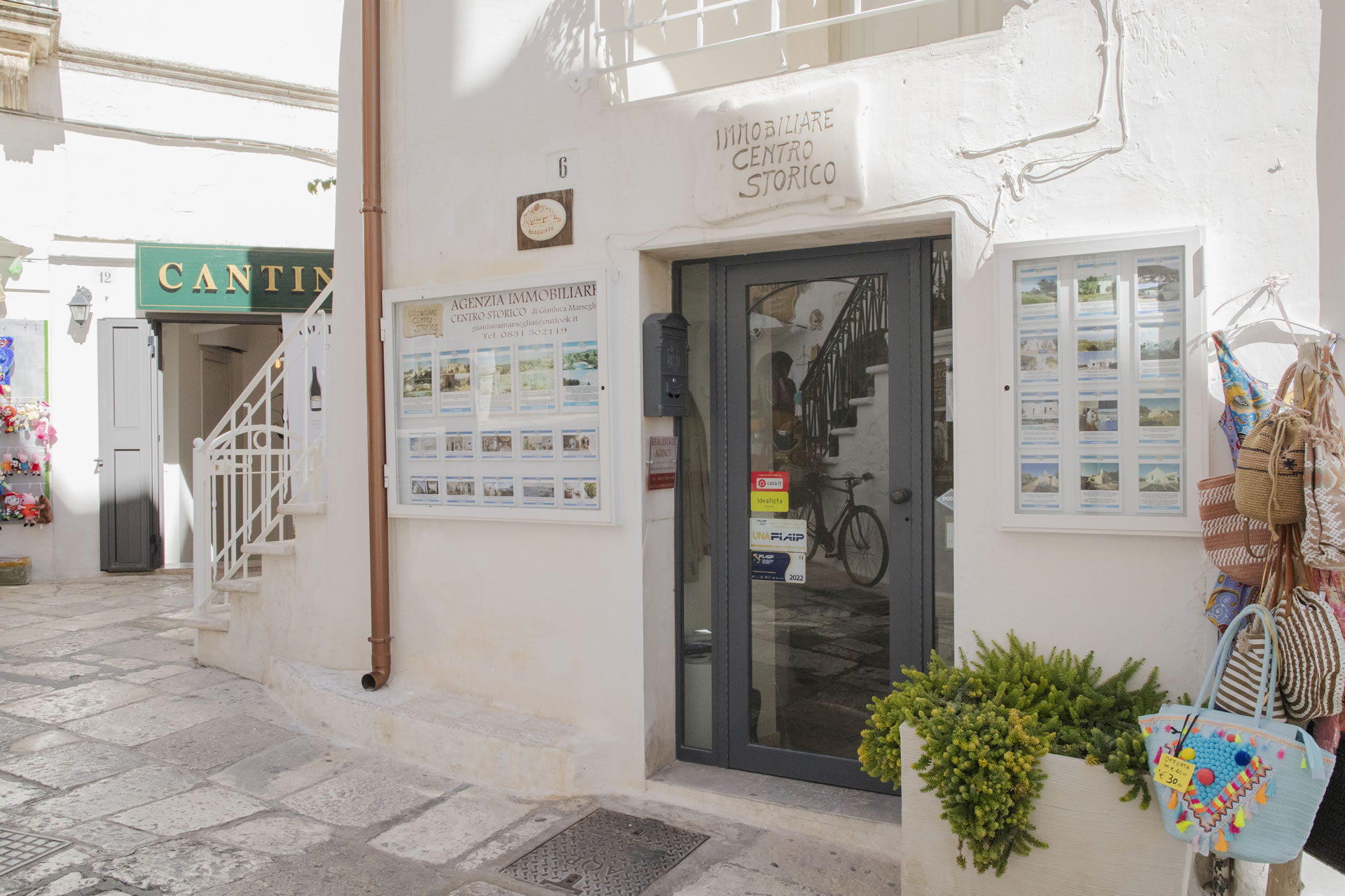 La sede dell'agenzia in Via Cattedrale 6, Ostuni